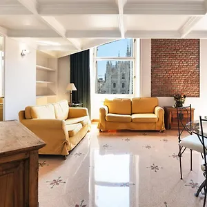 Duomo Cathedral View - Luxury Milano