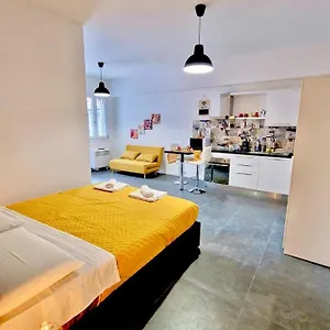 https://friendlyhouse.emilia-romagnahotels.net